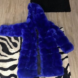 Women Thrifted Faux Fur coat with hood